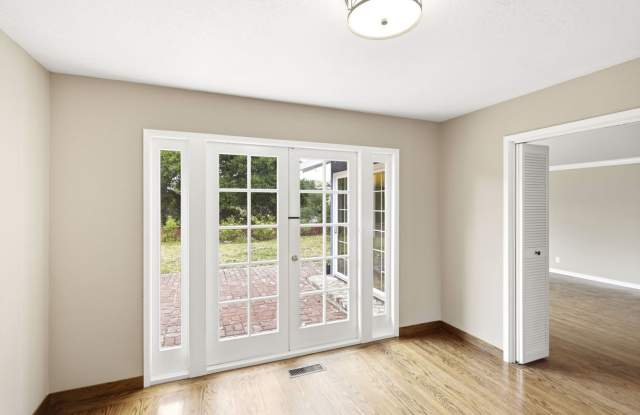 Spacious, Upgraded Mid-Century Ranch with Canyon Views! Gallery 4
