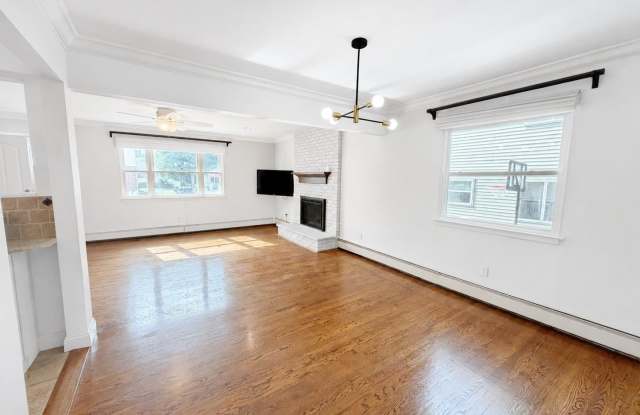 40 Edgewood Road Gallery 2