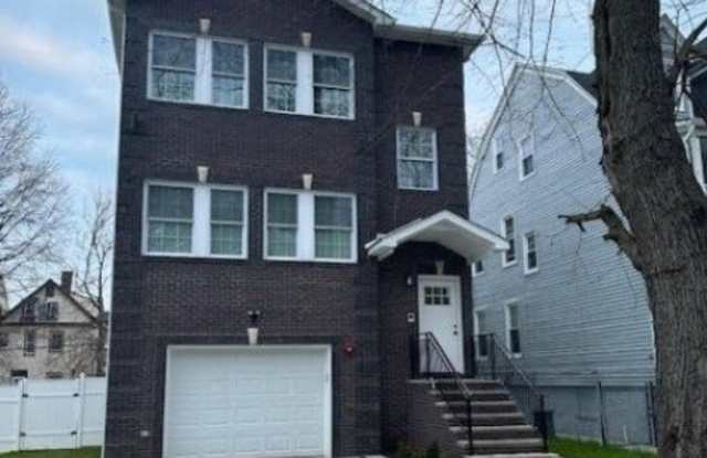 68 N 15Th St - FIRST FLOOR - 68 North 15th Street, East Orange, NJ 07017