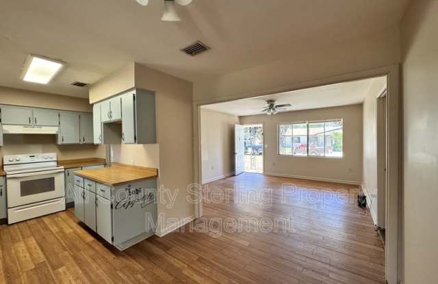 446 SW Theresa Ct, photos photos