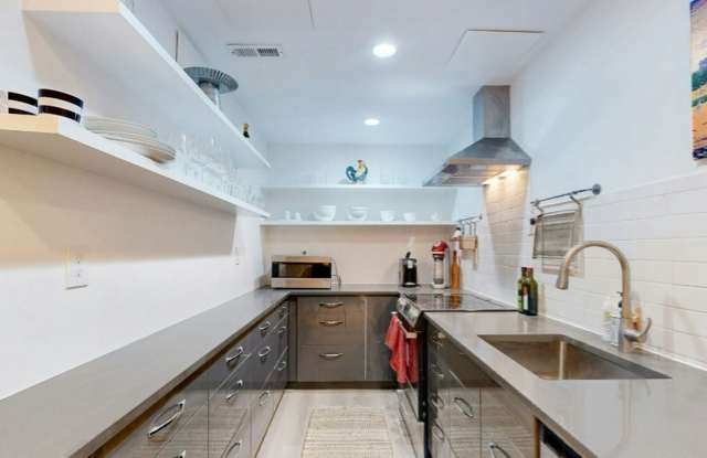 Charming 4 Bedroom-No Broker Fee photos photos