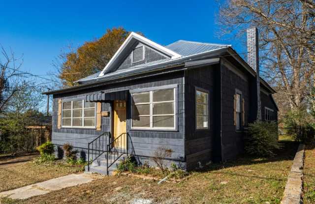 STUNNINGLY REMODELED • SUPER SPACIOUS • WON’T LAST LONG! Gallery 4