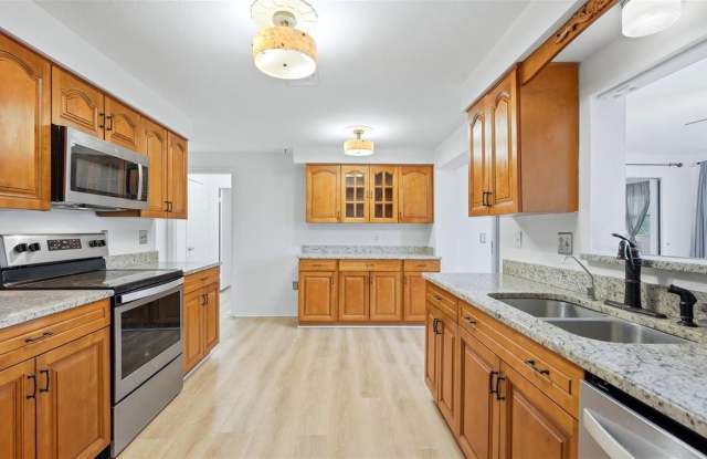 1329 NANTUCKET Road Gallery 3
