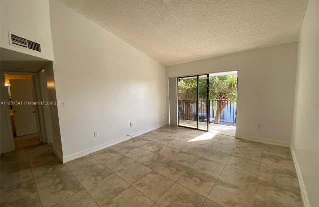 7220 NW 179 ST photos photos