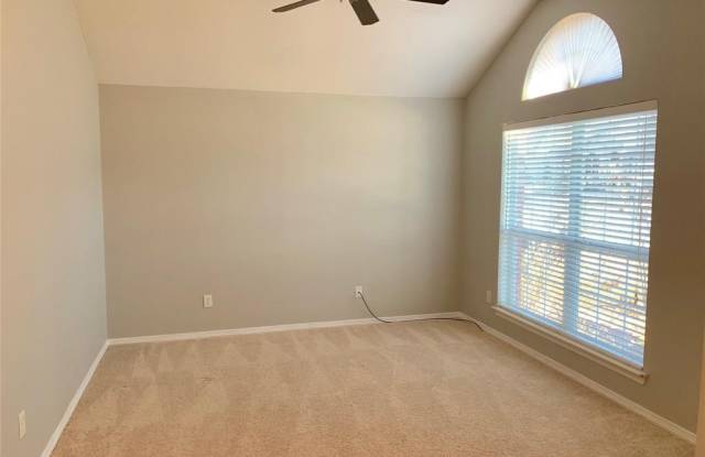 5005 Bayberry Drive Gallery 4