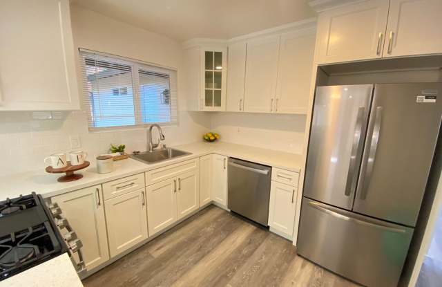Advent - Large  Beautiful Home W/ Two Car Garage  Pool! photos photos