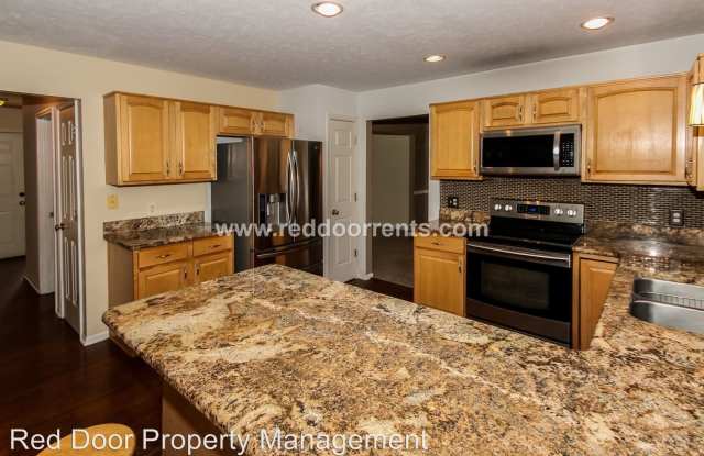 8726 Providence Dr Gallery 3