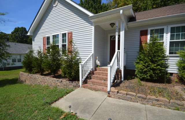 4505 Whistling, Raleigh, NC - Bev Roberts Rentals and Property Management Gallery 3