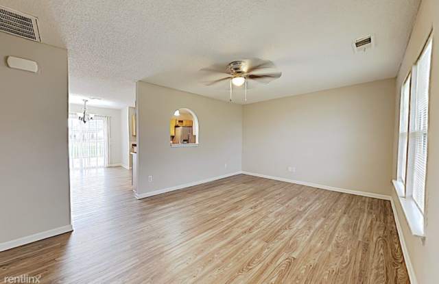5302 Tucker Phillips Drive Gallery 3