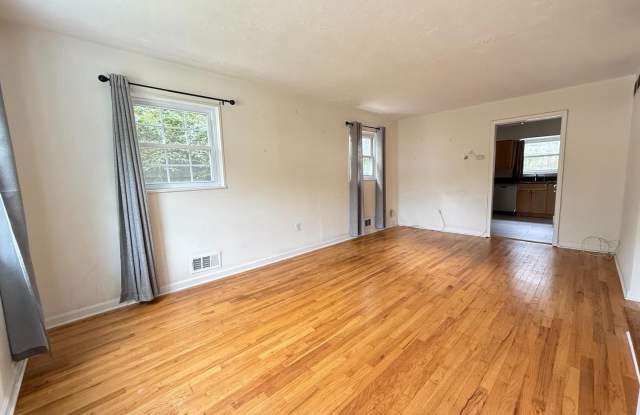 5835 MOUNT VERNON Drive Gallery 2
