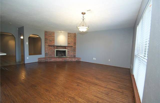 5525 Gibson Drive Gallery 2