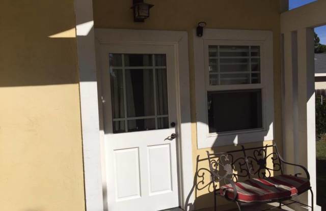 Cottage - 649 Pomona Avenue, Coronado, CA 92118