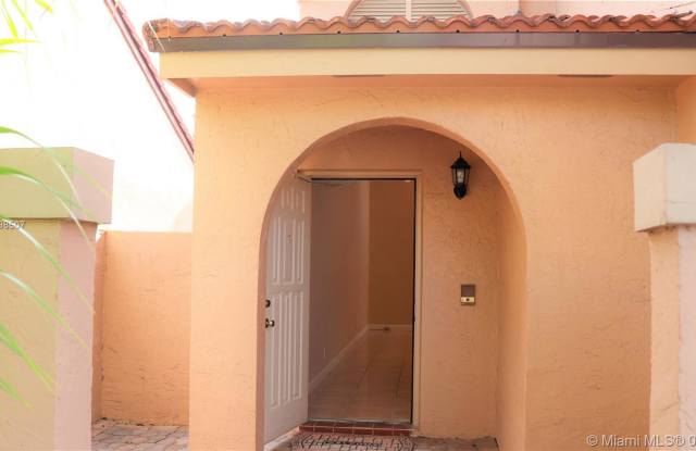 6332 NW 180th Ter Gallery 4