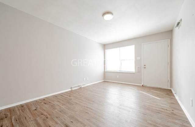4161 Schiller Place Gallery 4