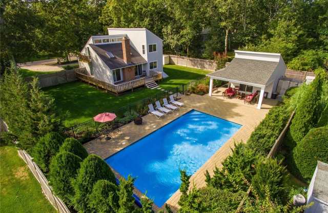 25 Sandpiper Lane - 25 Sandpiper Lane, East Quogue, NY 11942