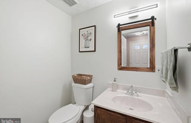 9280 PIRATES Cove S Gallery 4