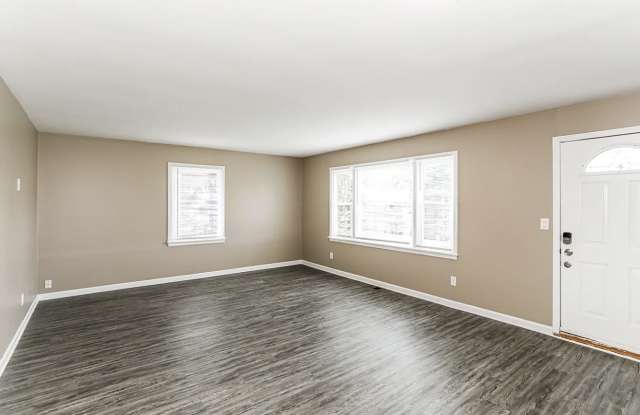 8435 Flamingo Ln Gallery 2