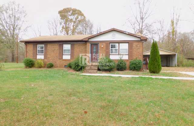 Cute 3 Bed / 1 Bath Ranch Home! - 3445 Huffine Mill Road, Guilford County, NC 27249 Cute 3 Bed / 1 Bath Ranch Home! - 3445 Huffine Mill Road, Guilford County, NC 27249