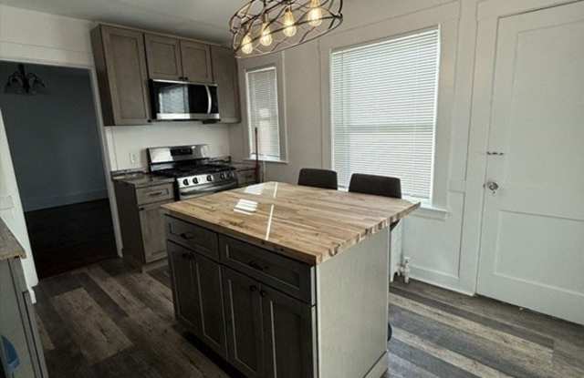 65 Salisbury Rd. unit: 1 photos photos