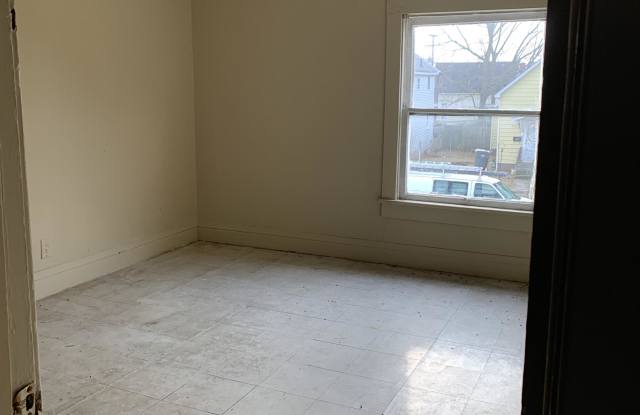 604 1/2 West Marion Street - 604 1/2 W Marion St, Elkhart, IN 46516