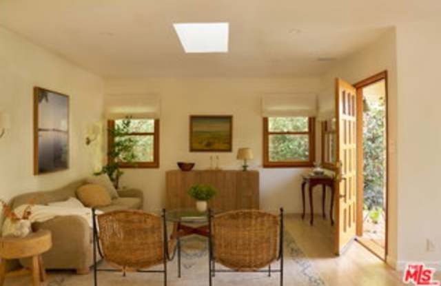 655 Angelus Place Gallery 4