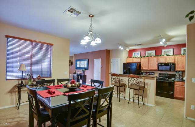 4386 E SELENA Drive Gallery 4