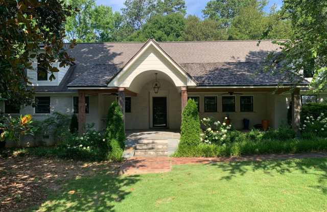 Beautiful Home on South Dean Rd photos photos