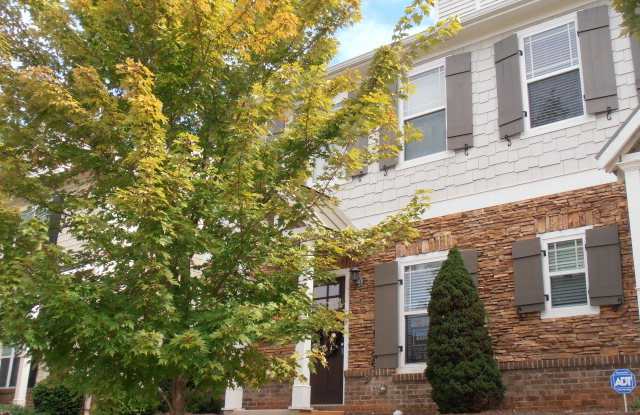 Spacious 3-Bedroom Townhome in Whitehall Village | Pre-Leasing for August 2027! Gallery 3