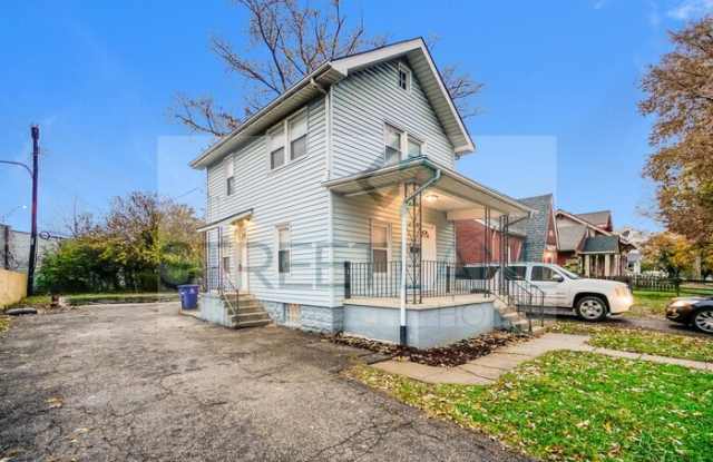 2291 Pontiac Street Gallery 2