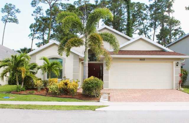 9553 SEA SPRAY Drive Gallery 1