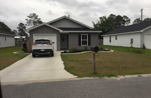 2402 Quiet Oaks Drive - 2402 Quiet Oaks Drive, Springfield, FL 32405