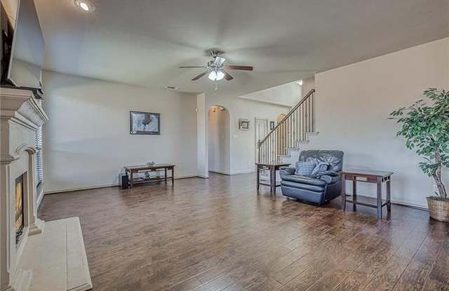 5420 Thornbush Drive Gallery 3