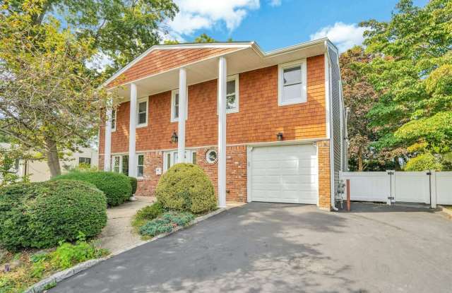21 Wesleyan Road - 21 Wesleyan Road, Commack, NY 11725