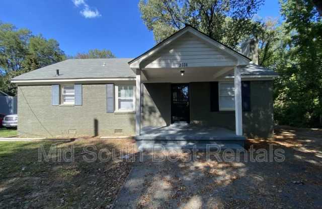 2108 Driftwood Ave photos photos