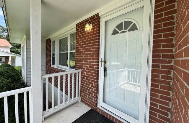 218 Edgewood Drive Gallery 3