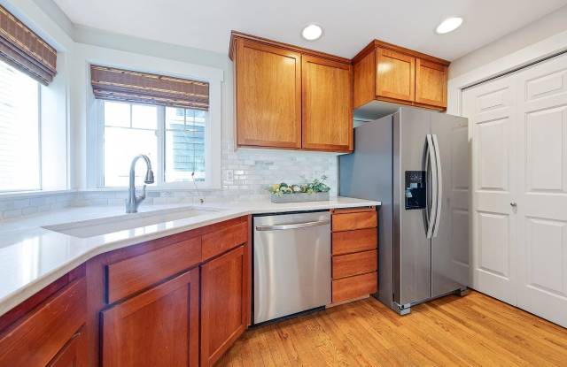 1022 Taylor Avenue North # B Gallery 4