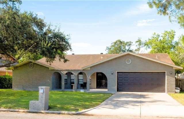 2822 Poinciana Street photos photos