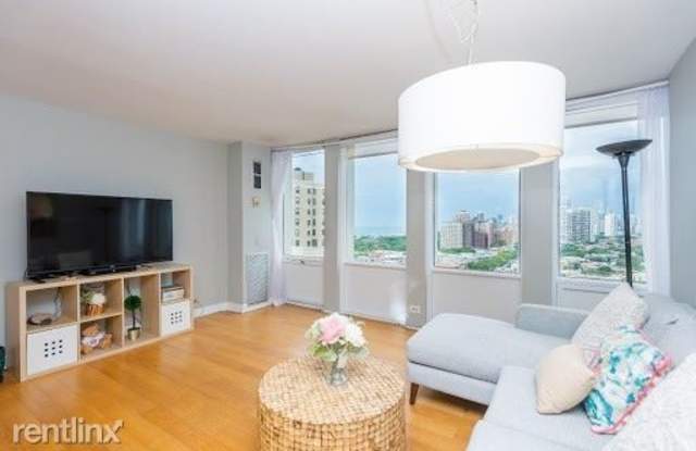 Park West Tower Gallery 3