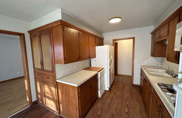 3 Bed 2 Bath with large shed - 803 Elm, Owasso, OK 74055