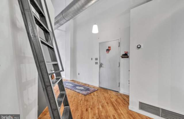 428 N 13TH Street Gallery 3
