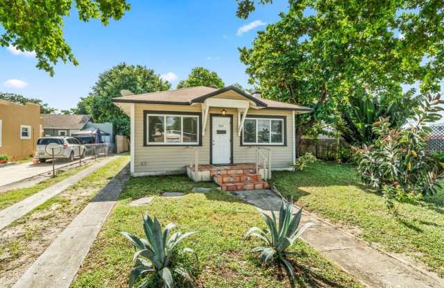 524 Colonial Road Gallery 2