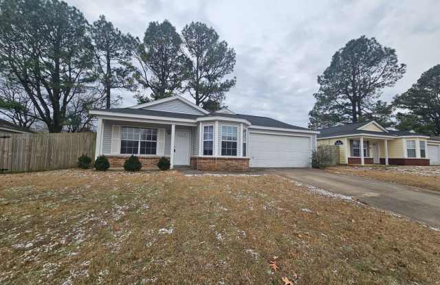 Nice 3 bedroom home with fenced in yard photos photos