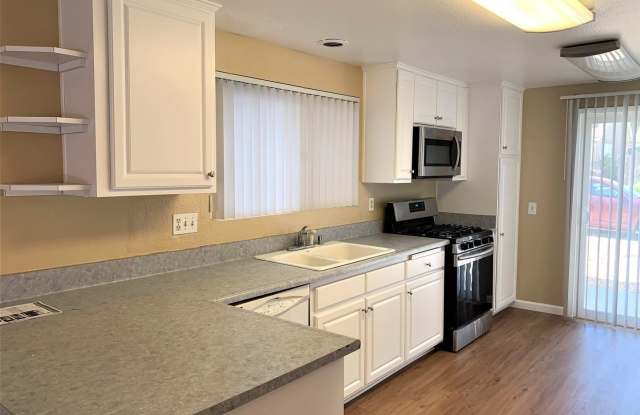 10109 Crestside Pl. Gallery 4
