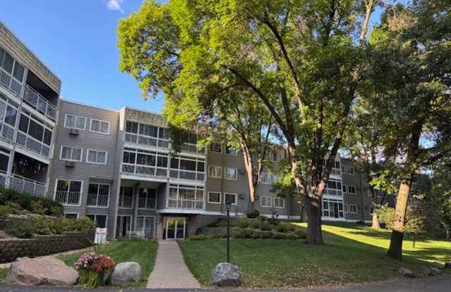 Great 1 BR/1 BA Condo in the Heart of Little Canada! photos photos