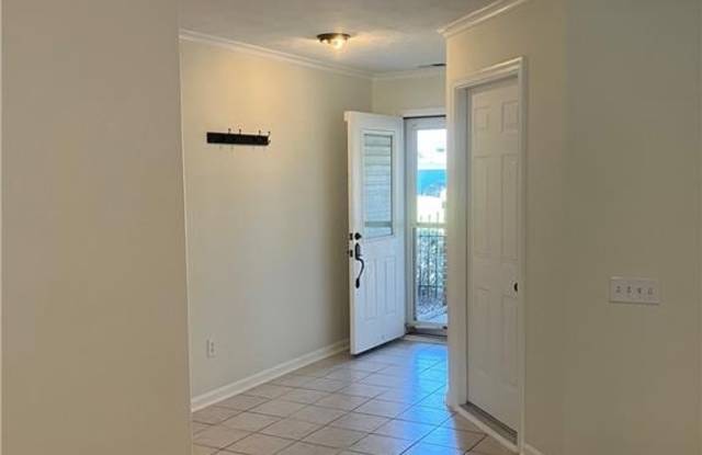5517 Port Royal Drive Gallery 2