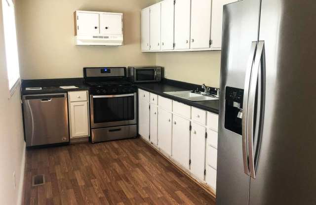 Preleasing for Fall 2027 - Historic Charm Meets Unbeatable Location at 346 North Pope St! Gallery 3