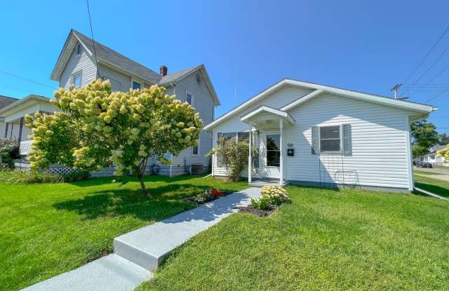 Gorgeous 3BR Ranch Rental Home in Newark - Available Mid August! Gallery 3