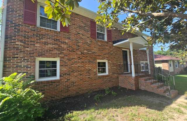 Remodeled home in Colonial Heights Gallery 1