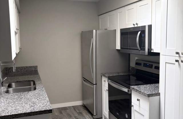 **BEAUTIFUL RENOVATED 2 BEDROOM/2 BATHROOM PATIO HOME IN CHANDLER (CHANDLER BLVD & COOPER)** photos photos
