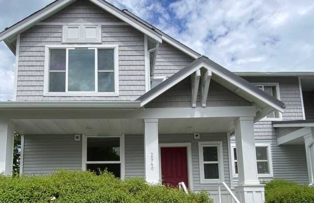 2bd/2.5ba Townhouse in Highpoint - 2940 Southwest Raymond Street, Seattle, WA 98126